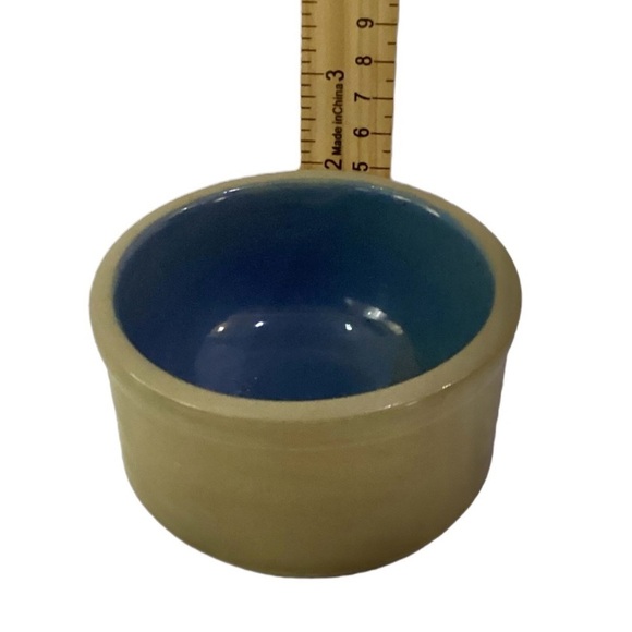 Vintage Stoneware Tan & Blue 4" Bowl Crock England Dog Cat Bowl Earthen - Picture 2 of 3